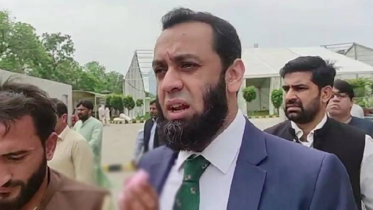 سابق حکومت کے بیانات نے پی آئی اے کو نقصان پہنچایا، عطا اللہ تارڑ