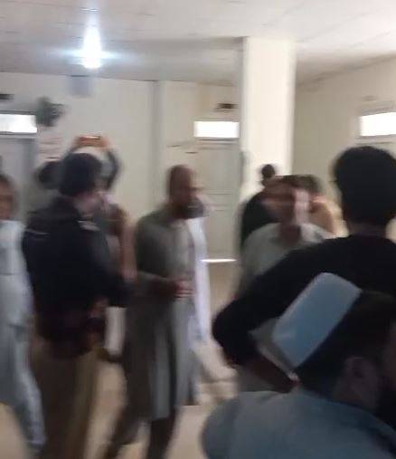ہنگو میں پولیس کا بڑا آپریشن، 5 دہشتگرد ہلاک، ڈی پی او اور ایس ایچ او زخمی