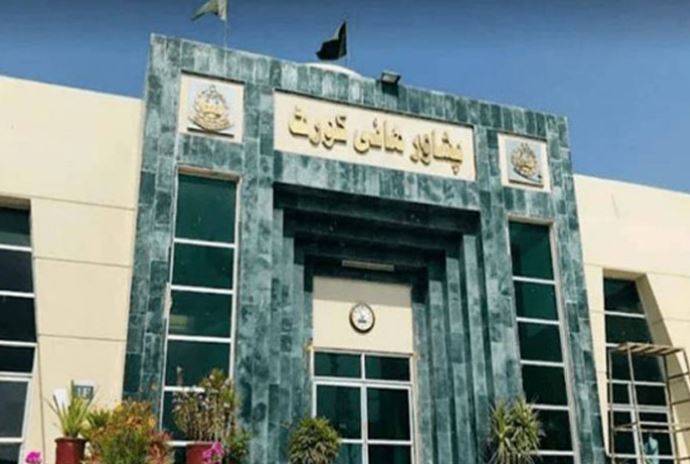 گورنر خیبر پختونخوا کو مخصوص نشستوں پر حلف برداری کے لیے ہائیکورٹ کا حکم