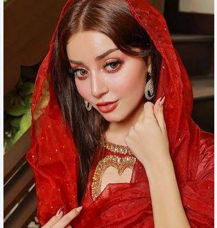 برائیڈل ویک میں ریمپ پر گرنا حادثہ نہیں، سوچی سمجھی سازش تھی:علیزے شاہ کا دعویٰ