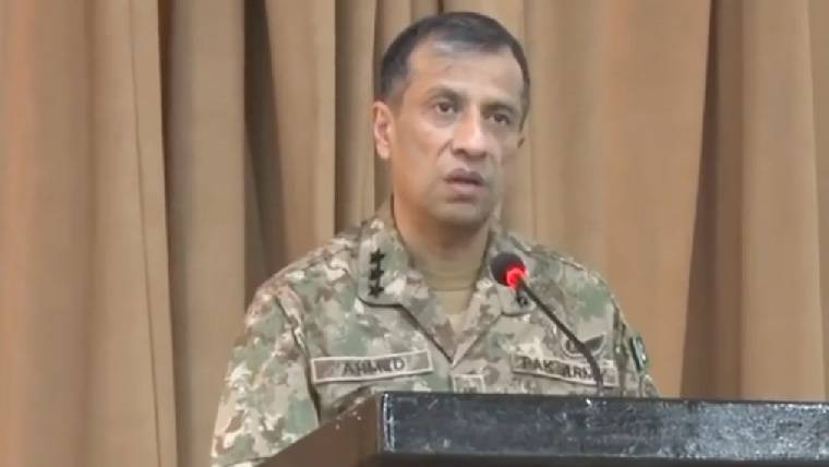 ڈی جی آئی ایس پی آر کا جی سی یونیورسٹی لاہور کا دورہ، حب الوطنی کے جذبے سے لبریز مناظر