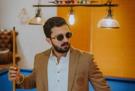 رجب بٹ ایک بار پھر تنازعے کا شکار، اہلیہ اور دوستوں کے حوالے سے شدید ردعمل
