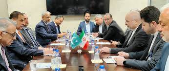 سپیکر ایاز صادق اور ایرانی ہم منصب کی ملاقات، دوطرفہ تعلقات مضبوط بنانے پر اتفاق