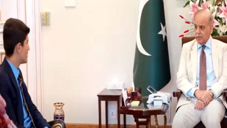 وزیراعظم سے بلوچستان کے ہونہار طالب علم اکرام اللہ کاکڑ کی ملاقات