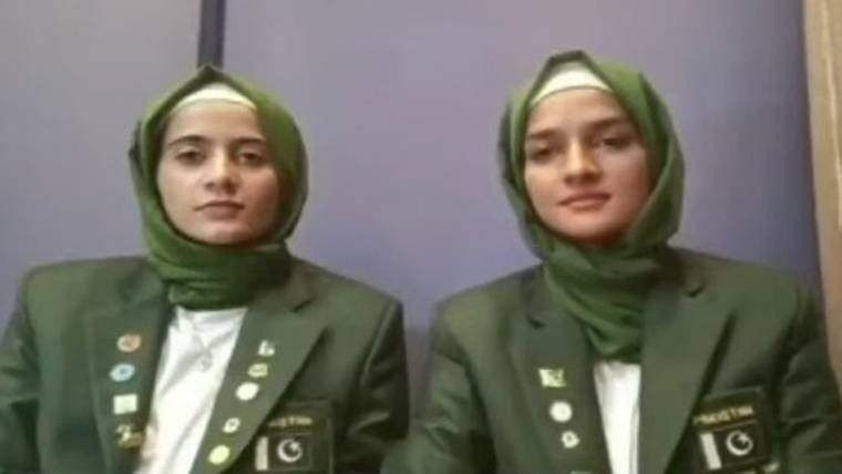 ملائیشیا میں تائی کوانڈو چیمپئن شپ: پاکستان کی طیبہ اشرف اور سنبل فاطمہ نے 5 گولڈ اور 1 چاندی کا تمغہ جیت لیا