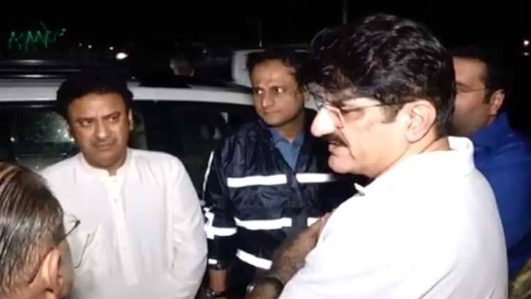 وزیراعلیٰ سندھ مراد علی شاہ کا بارش کے بعد کراچی کے مختلف علاقوں کا دورہ، شہریوں کو گھروں میں رہنے کی ہدایت