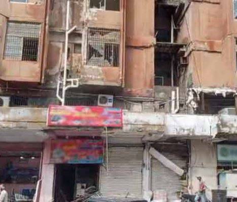 ایم اے جناح روڈ پر پٹاخوں کے گودام میں دھماکہ اور آتشزدگی،34 افراد زخمی