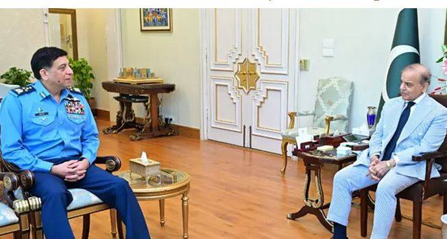 وزیراعظم شہباز شریف اور ایئرچیف مارشل ظہیر احمد بابر سدھو کی اعلیٰ سطحی ملاقات