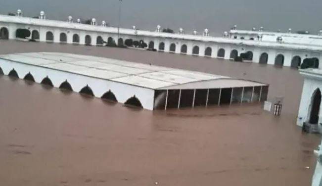 بھارت سے پانی چھوڑے جانے کے بعد کرتارپور سمیت کئی علاقے زیرِ آب، گوردوارہ دربار صاحب کرتارپور بھی متاثر