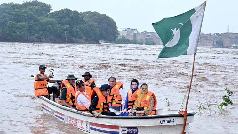 سیلابی خطرہ: وزیراعلیٰ پنجاب مریم نواز کی عوام سے محفوظ مقامات پر منتقل ہونے کی اپیل