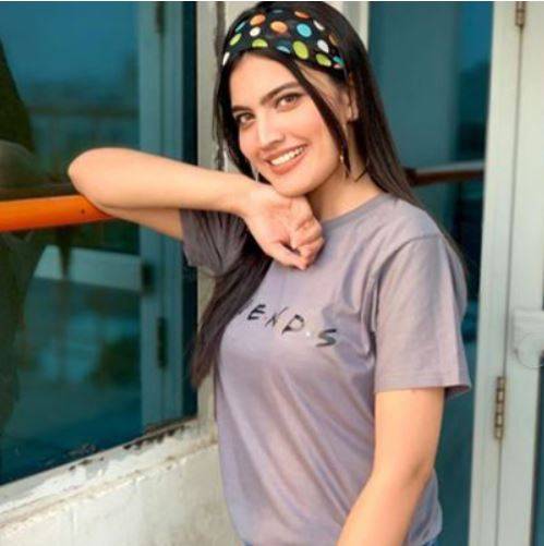 اقرا کنول کو جوا ایپس کی تشہیر پر این سی سی آئی اے کا نوٹس