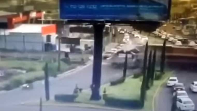 میکسیکو میں خوفناک حادثہ، بس ٹرین سے ٹکرا گئی، 10 افراد جاں بحق، 61 زخمی