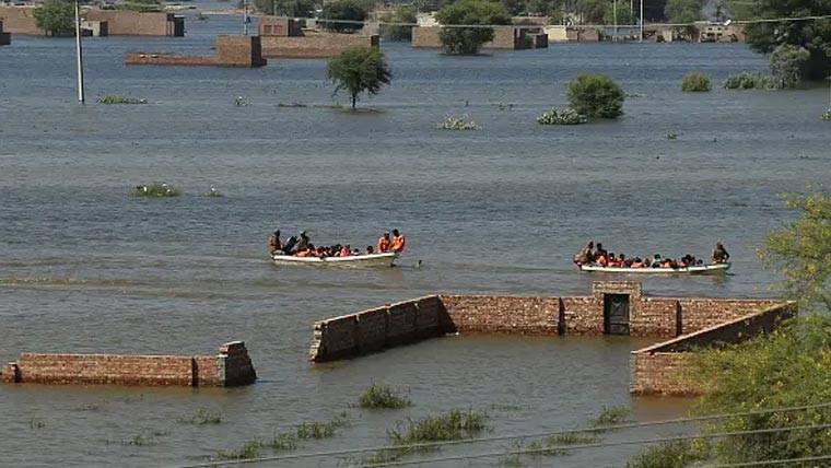 پنجاب میں دریائے چناب میں شدید سیلابی صورتحال، زرعی زمینوں کو بھاری نقصان