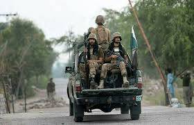 خیبرپختونخوا : بنوں ، کرک میں دہشت گردوں کے حملے ناکام، 3 دہشت گرد ہلاک، 4 زخمی