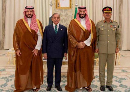 پاکستان اور سعودی عرب کے درمیان دفاعی معاہدہ: پاکستان حرمین شریفین کے تحفظ کا شریک بن گیا