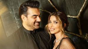 اداکار ارباز خان 57 سال کی عمر میں دوبارہ باپ بن گئے