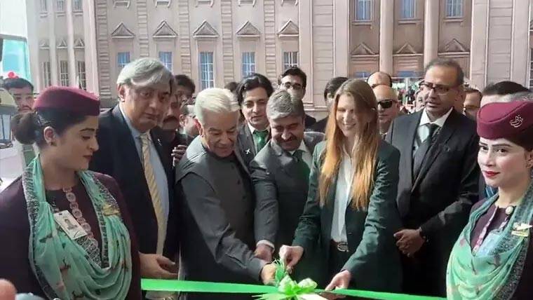  پی آئی اے کا پانچ سال بعد برطانیہ کے لیے پروازوں کا آغاز ،  مانچسٹر کے لیے پہلی فلائٹ روانہ