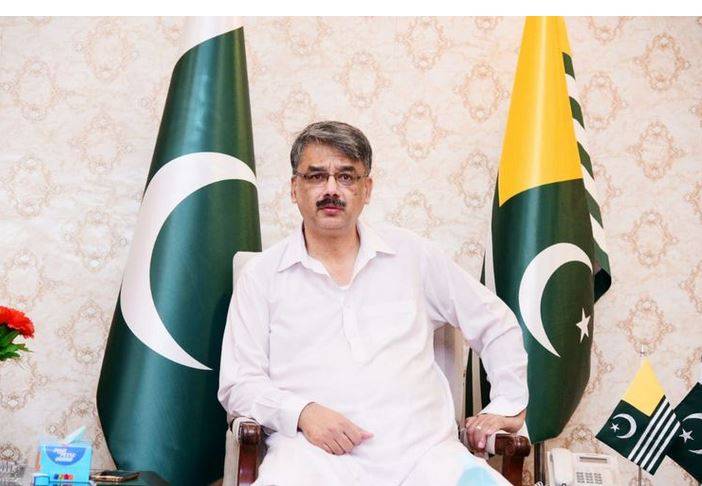 وزیر اعظم چوہدری انوار الحق استعفیٰ دیں گے یا تحریکِ عدم اعتماد کا سامنا کریں گے؟حتمی فیصلہ آئندہ 48 گھنٹوں میں متوقع