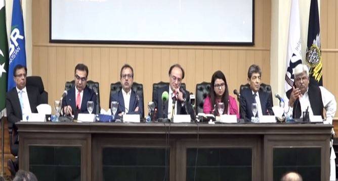 عالمی ریٹنگ ایجنسیوں نے پاکستان کے معاشی استحکام کا اعتراف کیا ، حکومت معیشت میں بنیادی اصلاحات پر عمل پیرا ہے، وزیر خزانہ
