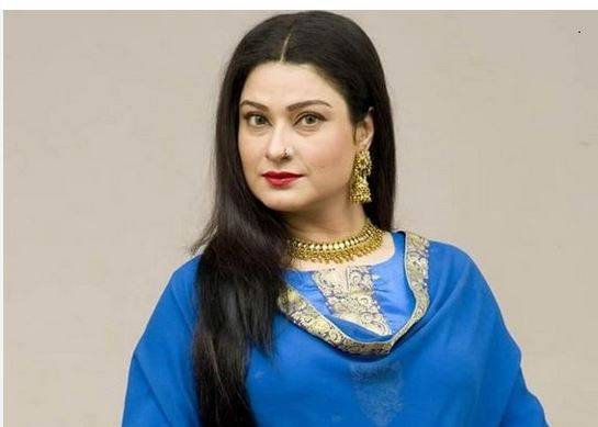 ادب اور میڈیا میں کم عمر خواتین کی کشش کو بڑھا چڑھا کر دکھایا جاتا ہے، ثانیہ سعید