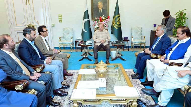 ایم کیو ایم کا وزیراعظم شہباز شریف سے 27 ویں آئینی ترمیم میں بلدیاتی حکومتوں کو اختیارات دینے کا مطالبہ