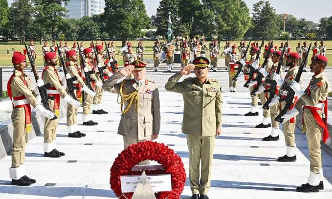برطانوی چیف آف جنرل سٹاف کا جی ایچ کیو دورہ، علاقائی سکیورٹی اور دفاعی تعاون پر تبادلہ خیال