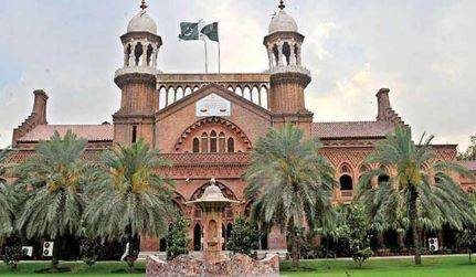 لاہور ہائیکورٹ کا پارکوں میں درختوں کی کٹائی اور تعمیرات روکنے کا حکم 