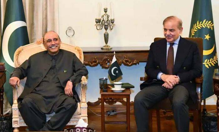 وزیراعظم شہباز شریف کا 27ویں آئینی ترمیم کی حمایت کرنے والے اتحادی سینیٹرز کے اعزاز میں عشائیہ