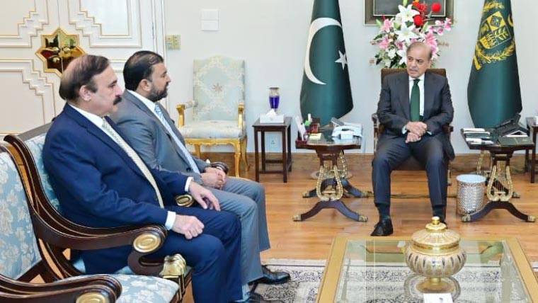 وزیراعلیٰ بلوچستان سرفراز بگٹی کی وزیراعظم شہباز شریف سے ملاقات، صوبے کےانتظامی اور ترقیاتی امور پر تفصیلی تبادلہ خیال