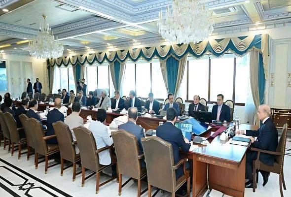 وفاقی کابینہ کا اجلاس موخر، نئی تاریخ کل مقرر