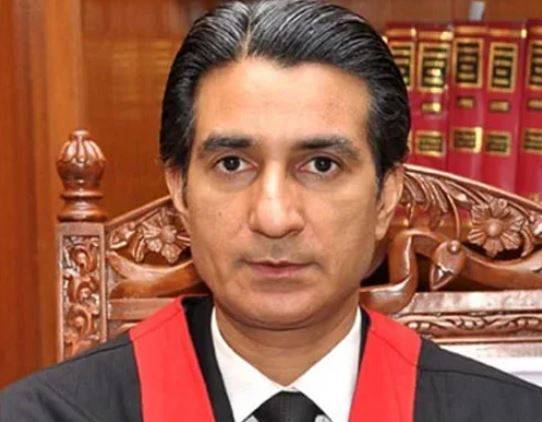 لاہور: جسٹس شمس محمود مرزا نے لاہور ہائی کورٹ کے عہدے سے استعفیٰ دے دیا