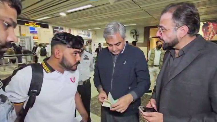پاکستان میں غیر قانونی امیگریشن کے خلاف وفاقی وزیر داخلہ کا سخت موقف، لاہور ایئرپورٹ کا اچانک دورہ