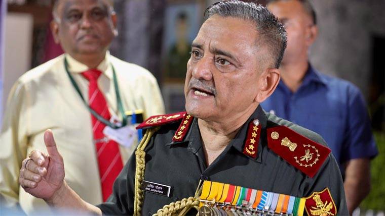 بھارتی چیف آف ڈیفنس سٹاف انیل چوہان کی بھارتی دفاعی صنعت کی ناقص کارکردگی پر سخت تنقید