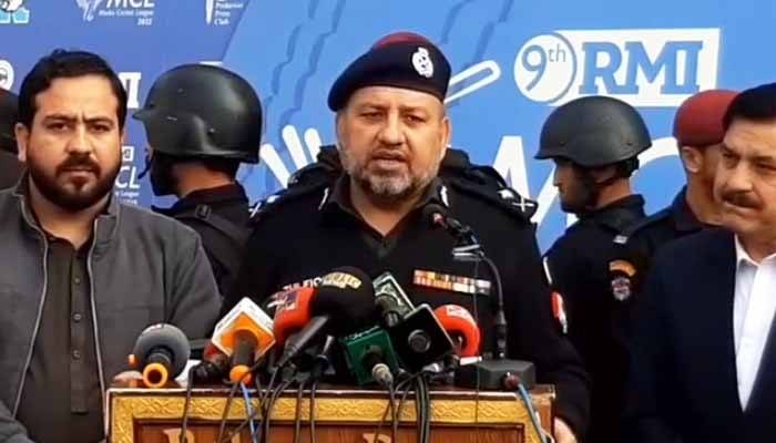 پشاور ایف سی ہیڈ کوارٹر حملہ :تحقیقات میں پیش رفت، تینوں دہشتگرد افغان شہری لگ رہے ہیں ، آئی جی خیبرپختونخوا 