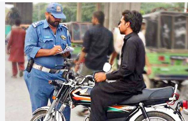پنجاب میں ٹریفک قوانین کی خلاف ورزیوں پر سخت کریک ڈاؤن، 48 گھنٹوں میں 76 ہزار چالان