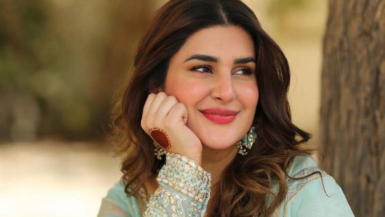 اداکارہ کبریٰ خان کا ڈانس ویڈیو وائرل، مداحوں کی جانب سے دلچسپ تبصرے