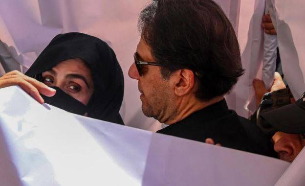 توشہ خانہ ٹو کیس: عمران خان اور بشریٰ بی بی کو17سال قید