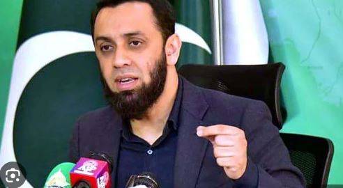 عمران خان اور بشریٰ بی بی نے توشہ خانہ کے تحائف کا ناجائز استعمال کیا؛وفاقی وزیر اطلاعات عطا تارڑ 
