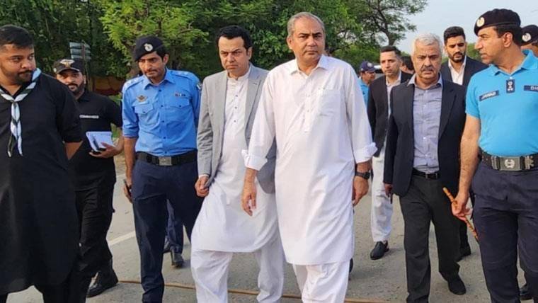  کسی بھی مسافر کو بلاجواز سفر سے نہیں روکا جائے گا ، محسن نقوی 