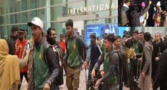 پاکستان کی فاتح انڈر 19 کرکٹ ٹیم وطن واپس پہنچ گئی، ایئرپورٹ پر شاندار استقبال