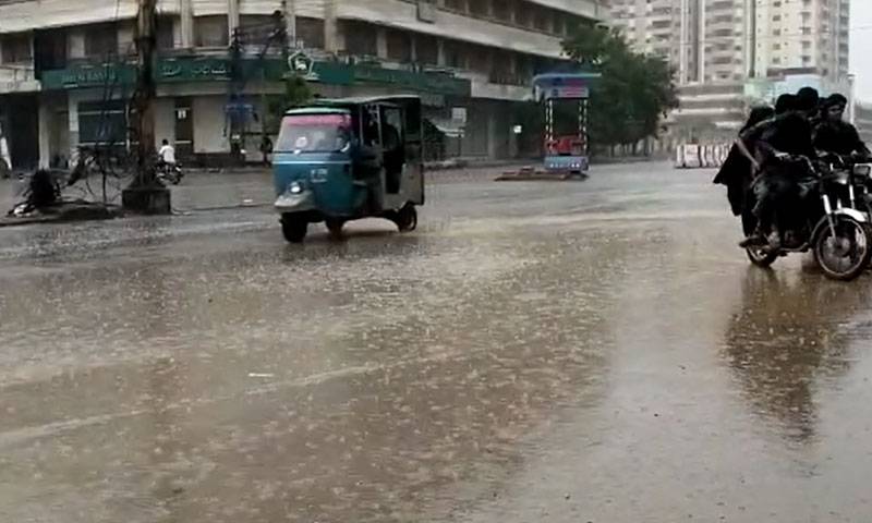 کراچی میں سردی میں اضافہ، موسمِ سرما کی پہلی بارش کی پیشگوئی