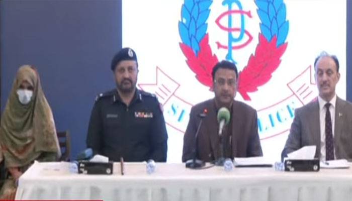 کراچی : سکیورٹی اداروں نے بروقت کارروائی کرکےبلوچ بچی کوخودکش بمبار بننے سے بچا لیا