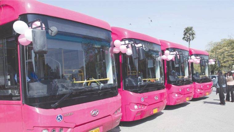 بلوچستان میں خواتین اور طالبات کیلئے پنک بس سروس کا آغاز