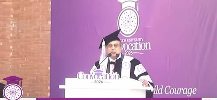 کردار علم سے زیادہ طاقتور ہے، آسان کے بجائے درست راستے کا انتخاب کریں: اشتر اوصاف کا طلبہ کو مشورہ