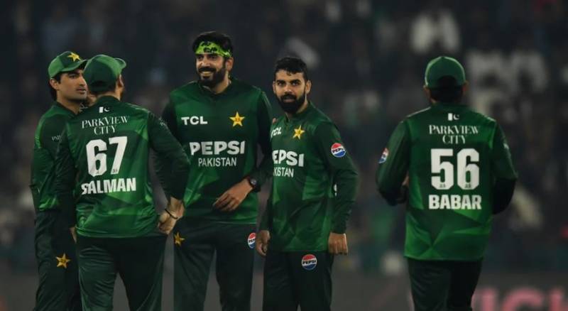 سپنرز کا جادو چل گیا: پاکستان نے آسٹریلیا کو 90 رنز سے ہرا کر ٹی20 سیریز اپنے نام کرلی