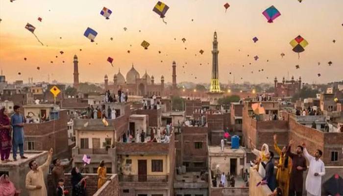  بسنت پر ائیر پورٹ سے ملحقہ علاقوں میں پتنگ بازی پر پابندی ہوگی