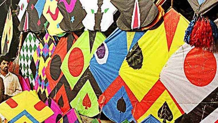 لاہور میں بسنت کی تیاریاں عروج پر، پتنگوں اور ڈور کی قیمتوں میں بے تحاشا اضافہ
