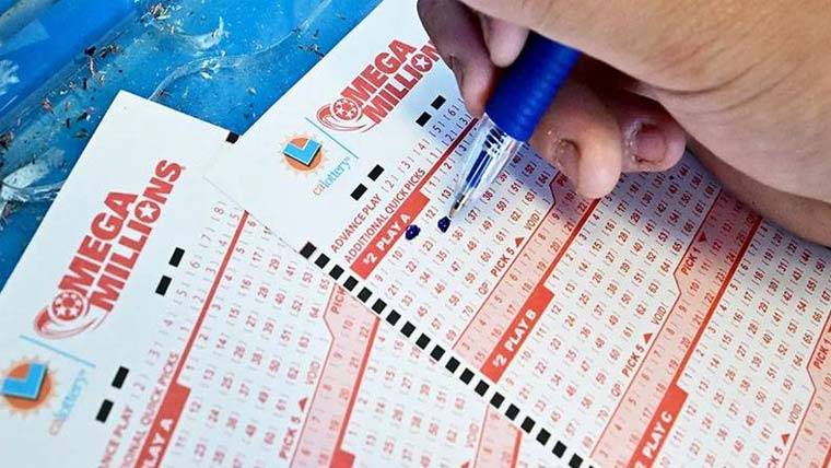 امریکا میں 22 برس سے ایک ہی نمبر سے لاٹری کھیلنے والے شخص نے لاکھوں ڈالر جیت لیے