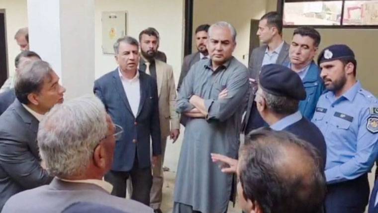  محسن نقوی کا اسلام آباد میں نئے تعمیر شدہ اور زیر تعمیر تھانوں کا دورہ ، ان کی حالت کا جائزہ لیا