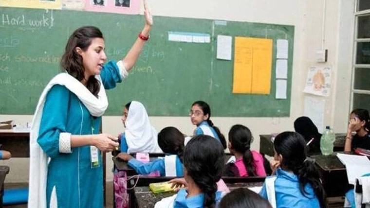 پنجاب کے سرکاری سکولوں میں اساتذہ کیلئے سٹینڈرڈ ڈریس کوڈ نافذ